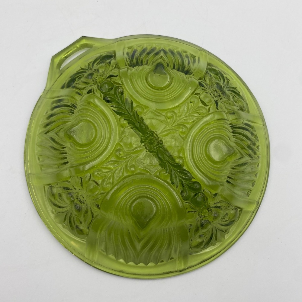 Vintage Green Glass Divided Relish Dish Art Deco Peacock Feather Pattern 7.25in - Picture 3 of 5